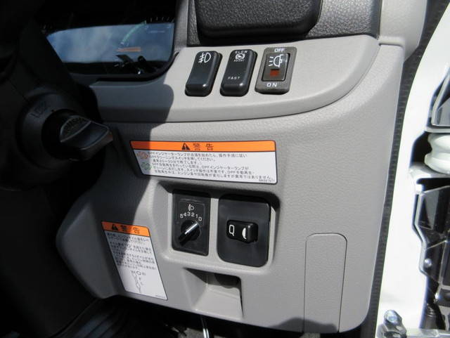 三菱ふそうキャンターアルミバン小型（2t・3t）[写真23]