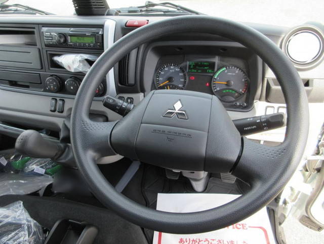 三菱ふそうキャンターアルミバン小型（2t・3t）[写真24]