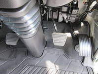 三菱ふそうキャンターアルミバン小型（2t・3t）[写真25]