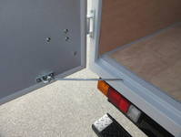 三菱ふそうキャンターアルミバン小型（2t・3t）[写真09]