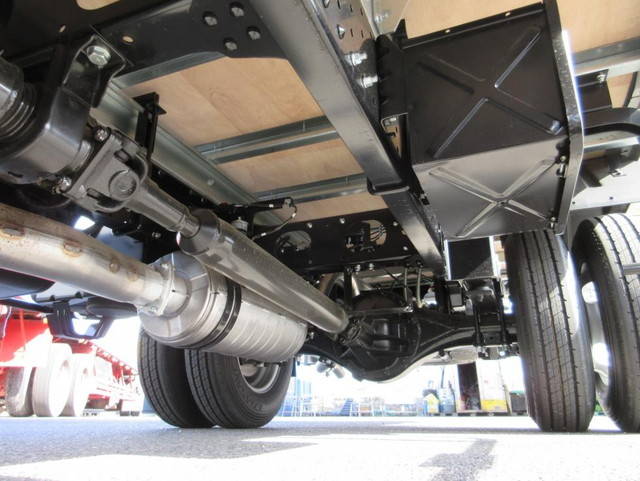 三菱ふそうキャンターアルミバン小型（2t・3t）[写真20]