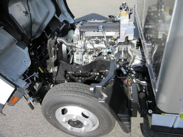 三菱ふそうキャンターアルミバン小型（2t・3t）[写真22]