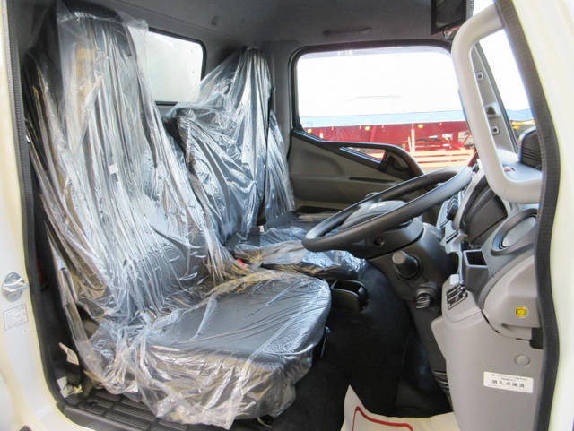 三菱ふそうキャンターアルミバン小型（2t・3t）[写真25]