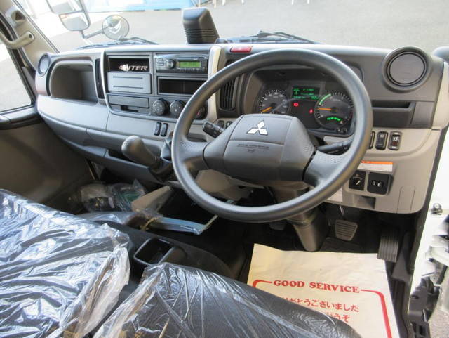 三菱ふそうキャンターアルミバン小型（2t・3t）[写真29]