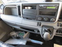 三菱ふそうキャンターアルミバン小型（2t・3t）[写真31]