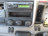 三菱ふそうキャンターアルミバン小型（2t・3t）[写真32]