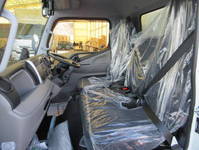 三菱ふそうキャンターアルミバン小型（2t・3t）[写真36]