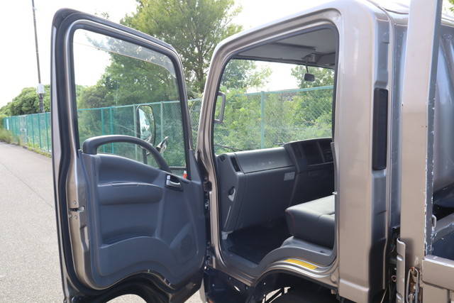 いすゞエルフ平ボディ小型（2t・3t）[写真32]