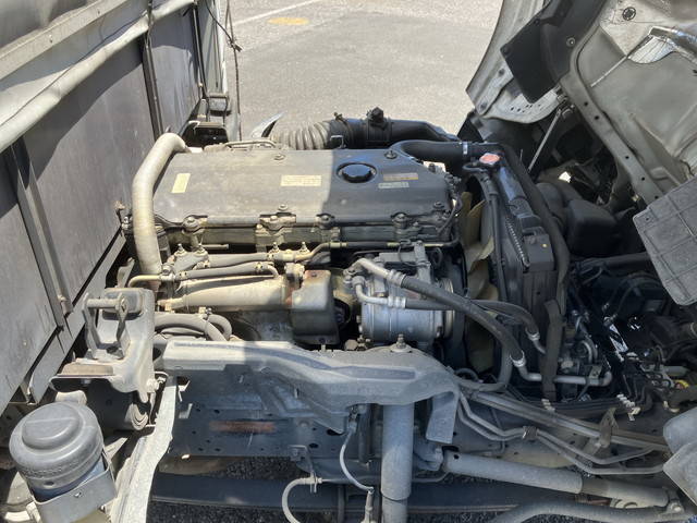 いすゞエルフ幌ウイング小型（2t・3t）[写真24]