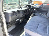 いすゞエルフ幌ウイング小型（2t・3t）[写真31]