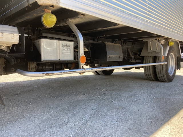 いすゞエルフアルミバン小型（2t・3t）[写真18]