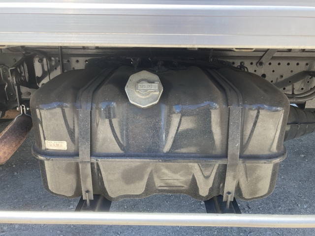 いすゞエルフアルミバン小型（2t・3t）[写真19]