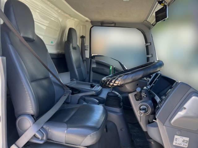 いすゞエルフアルミバン小型（2t・3t）[写真29]