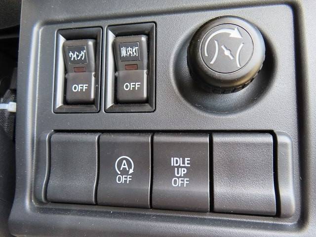 日野レンジャーアルミウイング中型（4t）[写真14]