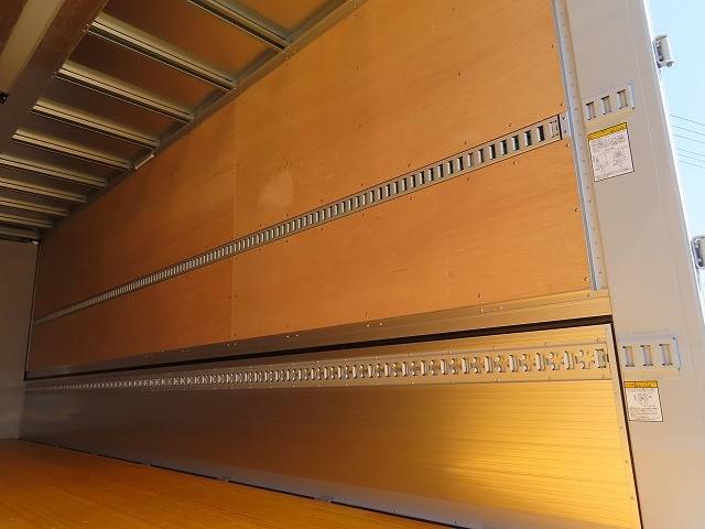 日野レンジャーアルミウイング中型（4t）[写真28]