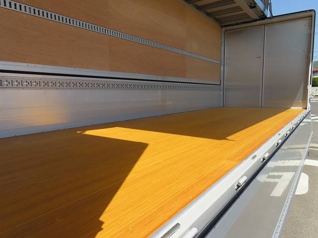 日野レンジャーアルミウイング中型（4t）[写真29]