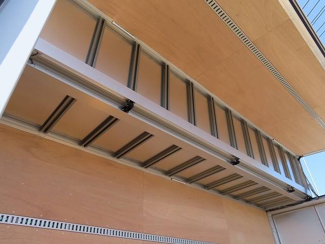 日野レンジャーアルミウイング中型（4t）[写真31]