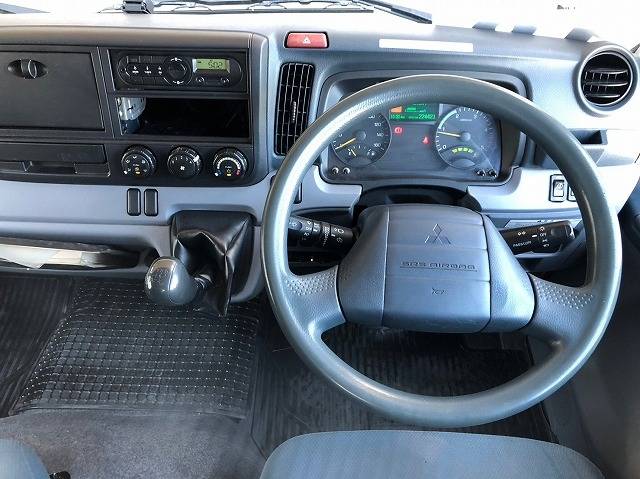 三菱ふそうキャンターアルミバン小型（2t・3t）[写真19]