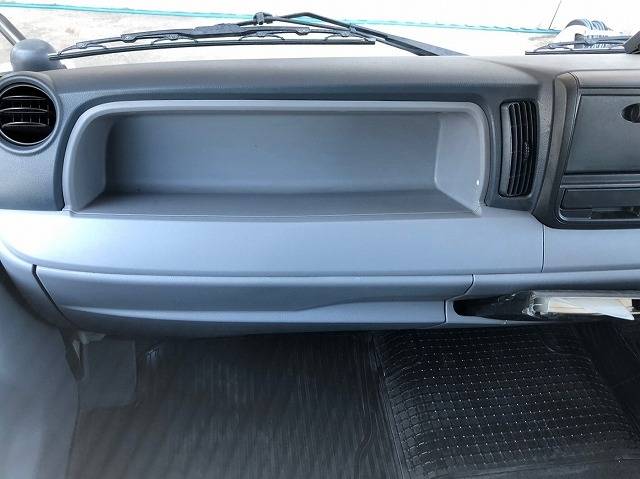 三菱ふそうキャンターアルミバン小型（2t・3t）[写真25]