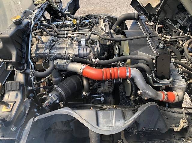 三菱ふそうキャンターアルミバン小型（2t・3t）[写真26]