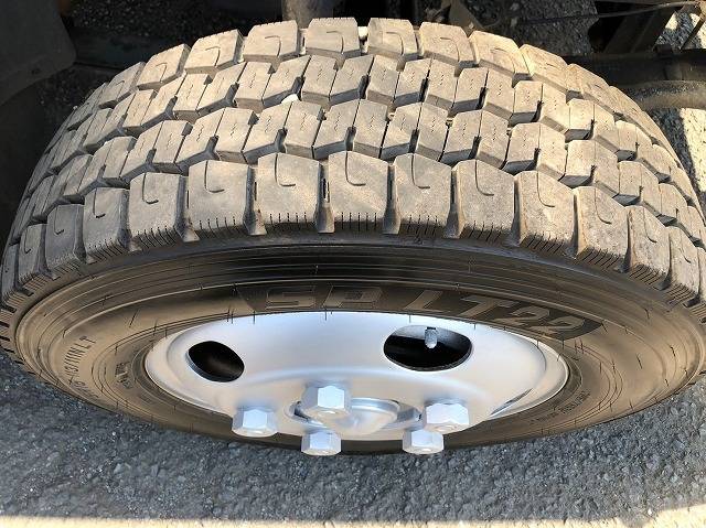 三菱ふそうキャンターアルミバン小型（2t・3t）[写真29]