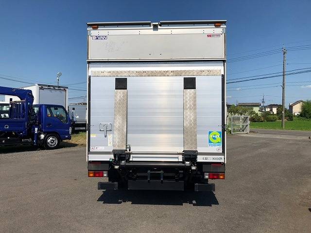 三菱ふそうキャンターアルミバン小型（2t・3t）[写真06]