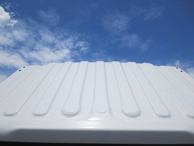 いすゞエルフアルミバン小型（2t・3t）[写真08]