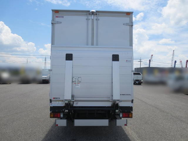 いすゞエルフアルミバン小型（2t・3t）[写真09]