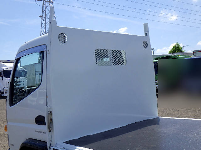 三菱ふそうキャンター平ボディ小型（2t・3t）[写真11]