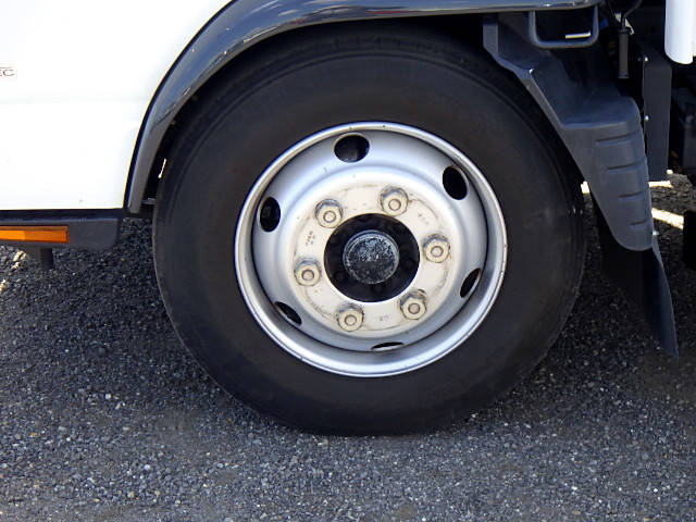 三菱ふそうキャンター平ボディ小型（2t・3t）[写真13]