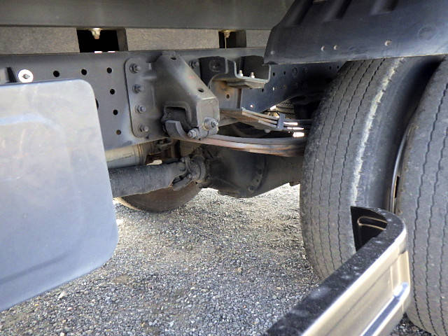 三菱ふそうキャンター平ボディ小型（2t・3t）[写真17]