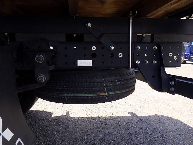 三菱ふそうキャンター平ボディ小型（2t・3t）[写真18]