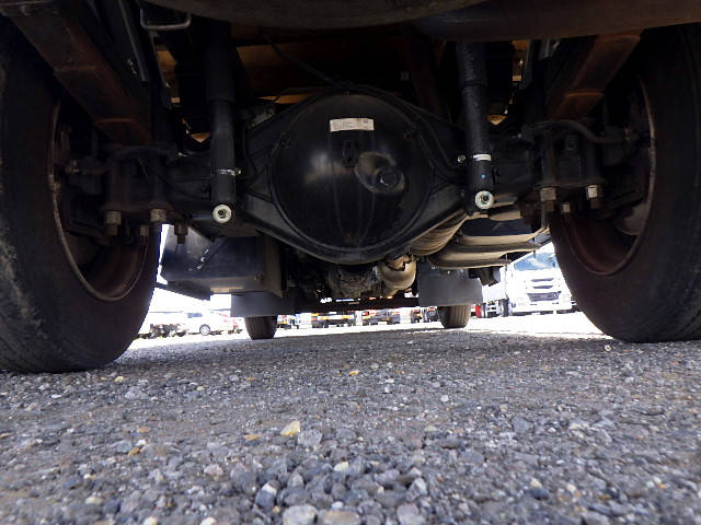 三菱ふそうキャンター平ボディ小型（2t・3t）[写真20]