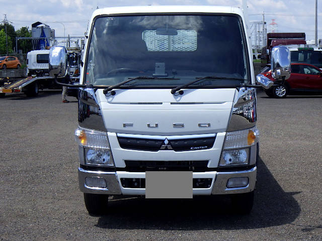 三菱ふそうキャンター平ボディ小型（2t・3t）[写真05]