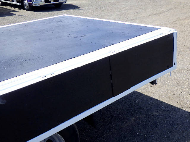 三菱ふそうキャンター平ボディ小型（2t・3t）[写真09]