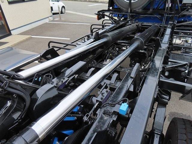 三菱ふそうファイターコンテナ専用車増トン（6t・8t）[写真23]