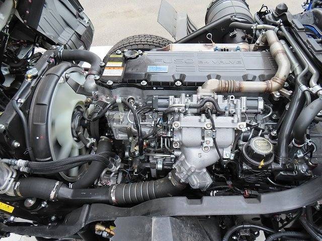 三菱ふそうファイターコンテナ専用車増トン（6t・8t）[写真32]