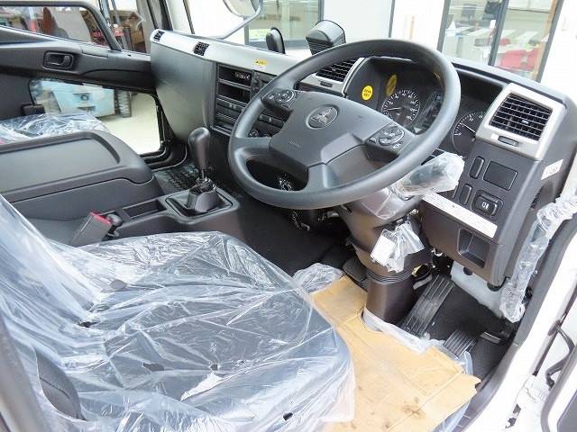 三菱ふそうファイターコンテナ専用車増トン（6t・8t）[写真08]