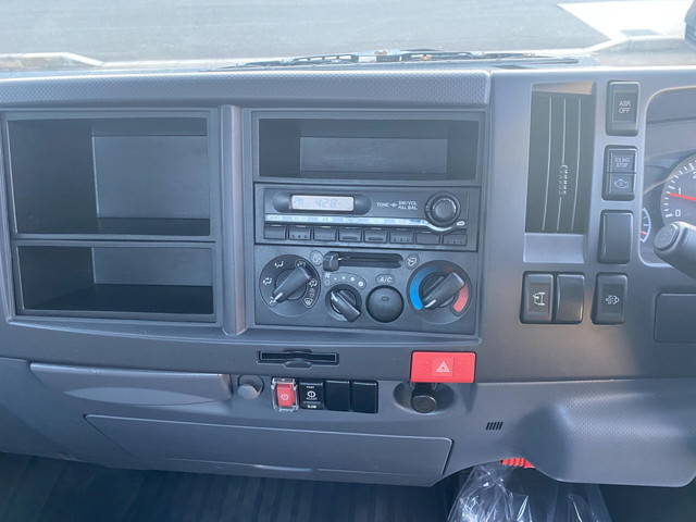 いすゞエルフアルミブロック小型（2t・3t）[写真12]