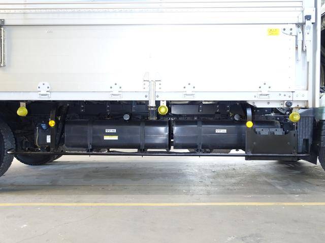 三菱ふそうキャンターアルミウイング小型（2t・3t）[写真16]