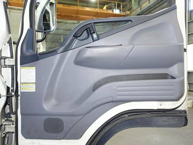 三菱ふそうキャンターアルミウイング小型（2t・3t）[写真31]
