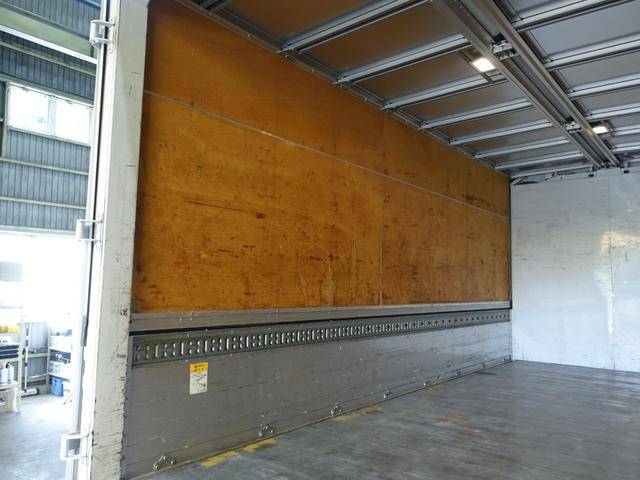 三菱ふそうキャンターアルミウイング小型（2t・3t）[写真08]