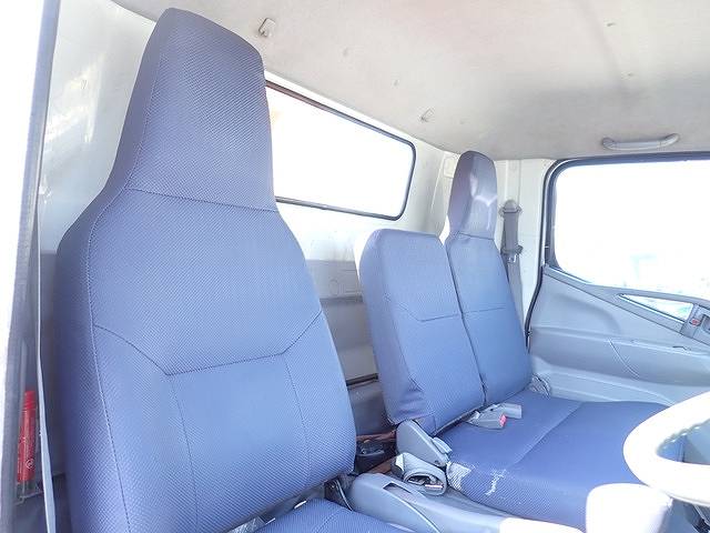 三菱ふそうキャンタークレーン6段小型（2t・3t）[写真17]