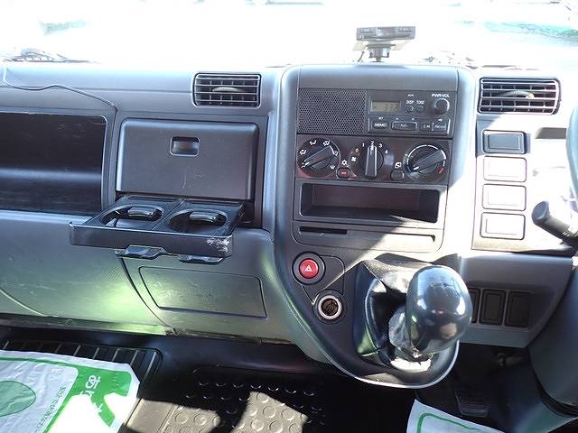 三菱ふそうキャンタークレーン6段小型（2t・3t）[写真21]