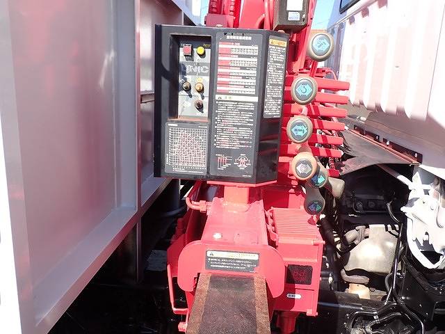 三菱ふそうキャンタークレーン6段小型（2t・3t）[写真39]