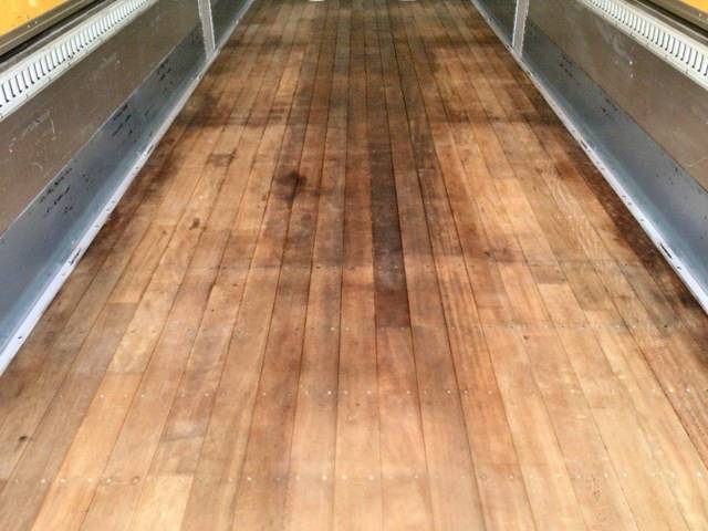 三菱ふそうスーパーグレートアルミウイング大型（10t）[写真13]