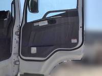 三菱ふそうスーパーグレートアルミウイング大型（10t）[写真30]