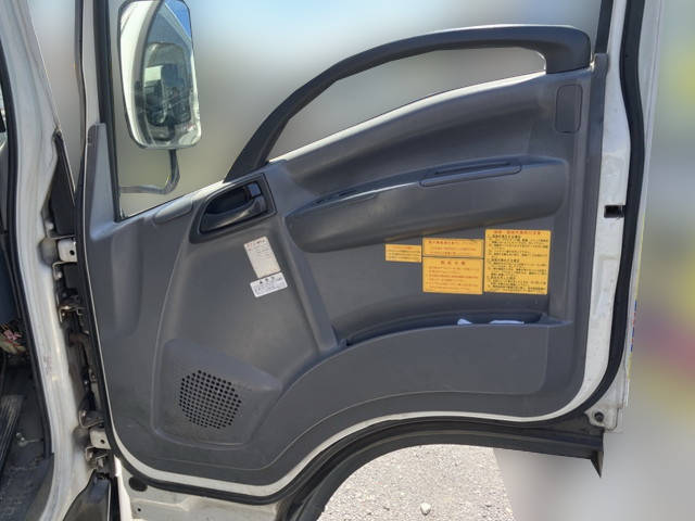 いすゞエルフパッカー車（塵芥車）小型（2t・3t）[写真26]