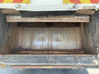 いすゞエルフパッカー車（塵芥車）小型（2t・3t）[写真08]