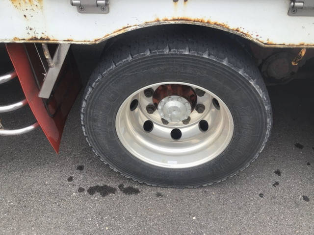 三菱ふそうスーパーグレートセルフクレーン3段大型（10t）[写真12]